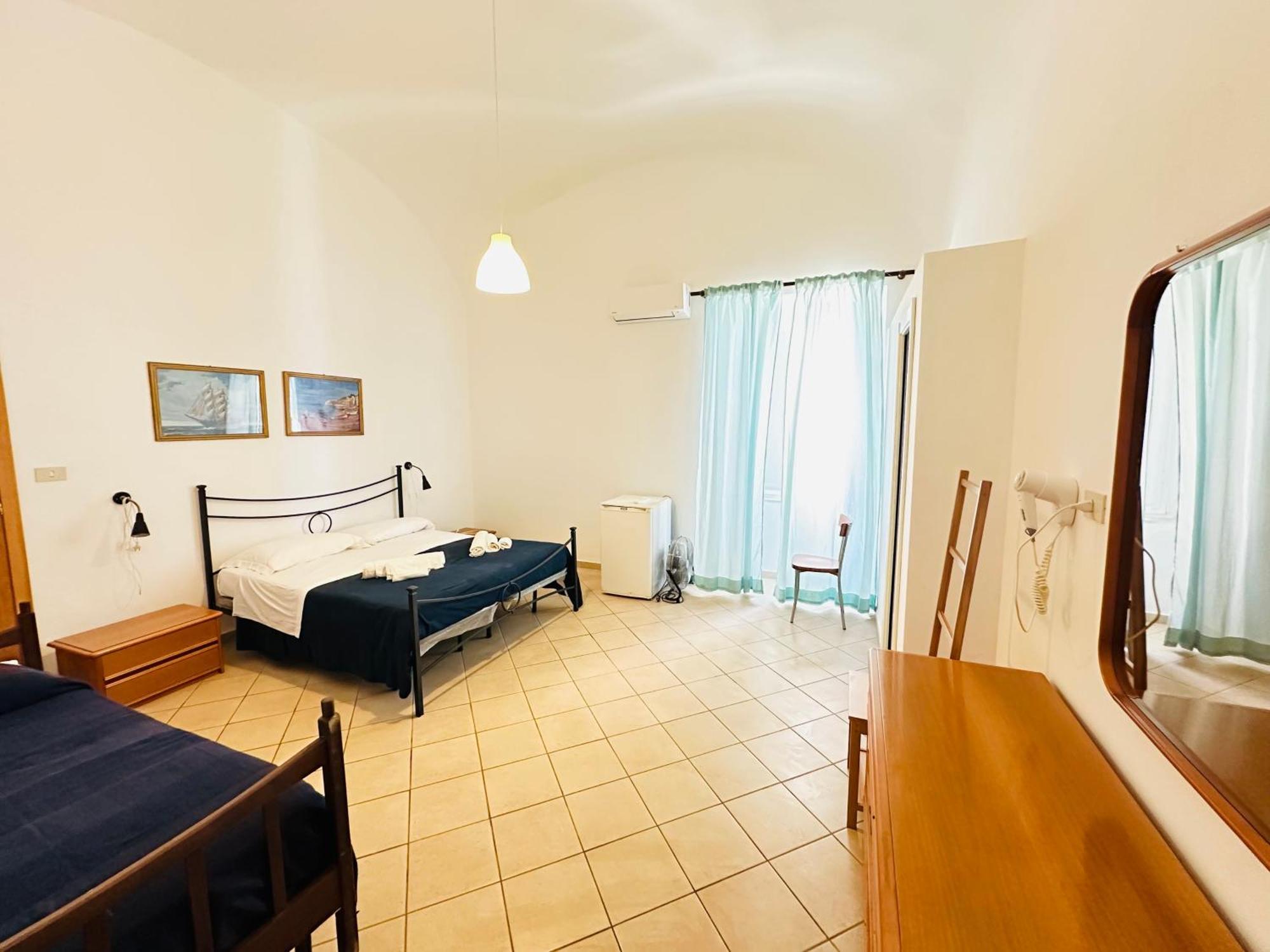 Clorinda - Immobilevante Ponza Esterno foto